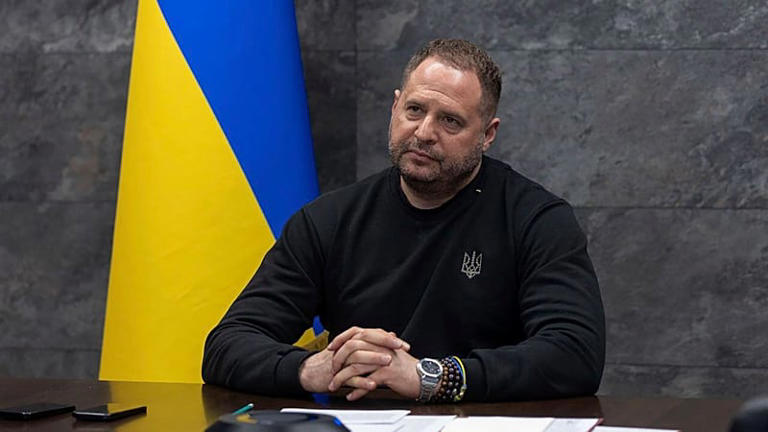 Andriy Yermak limogé : Un tournant pour Zelensky image 56cac39f d2a1 44db 8510 0d17fb35ffde.png