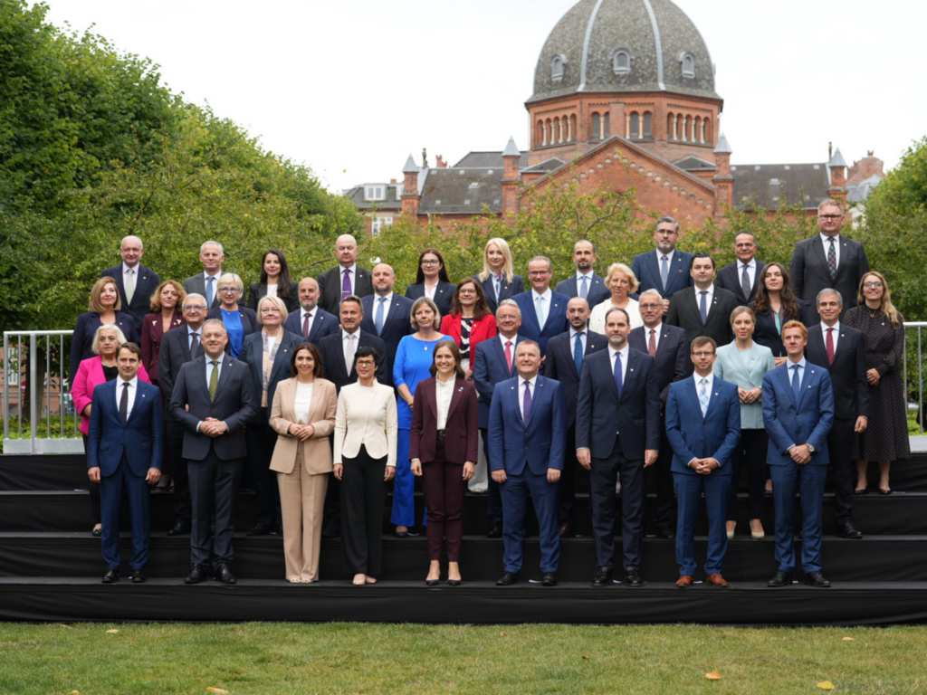 image c1f160e3 eaa7 41dc b5a2 f216764952aa.png