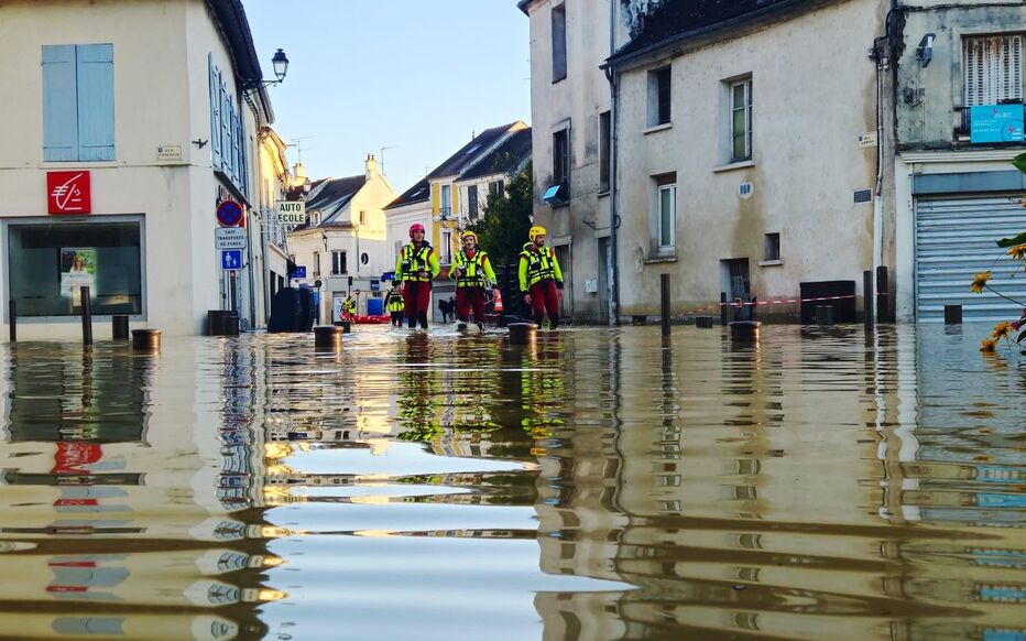 Inondations en France : Comment le changement climatique façonne le paysage image e1ea4e54 b17d 43d5 8206 a051ef4eef9e.png